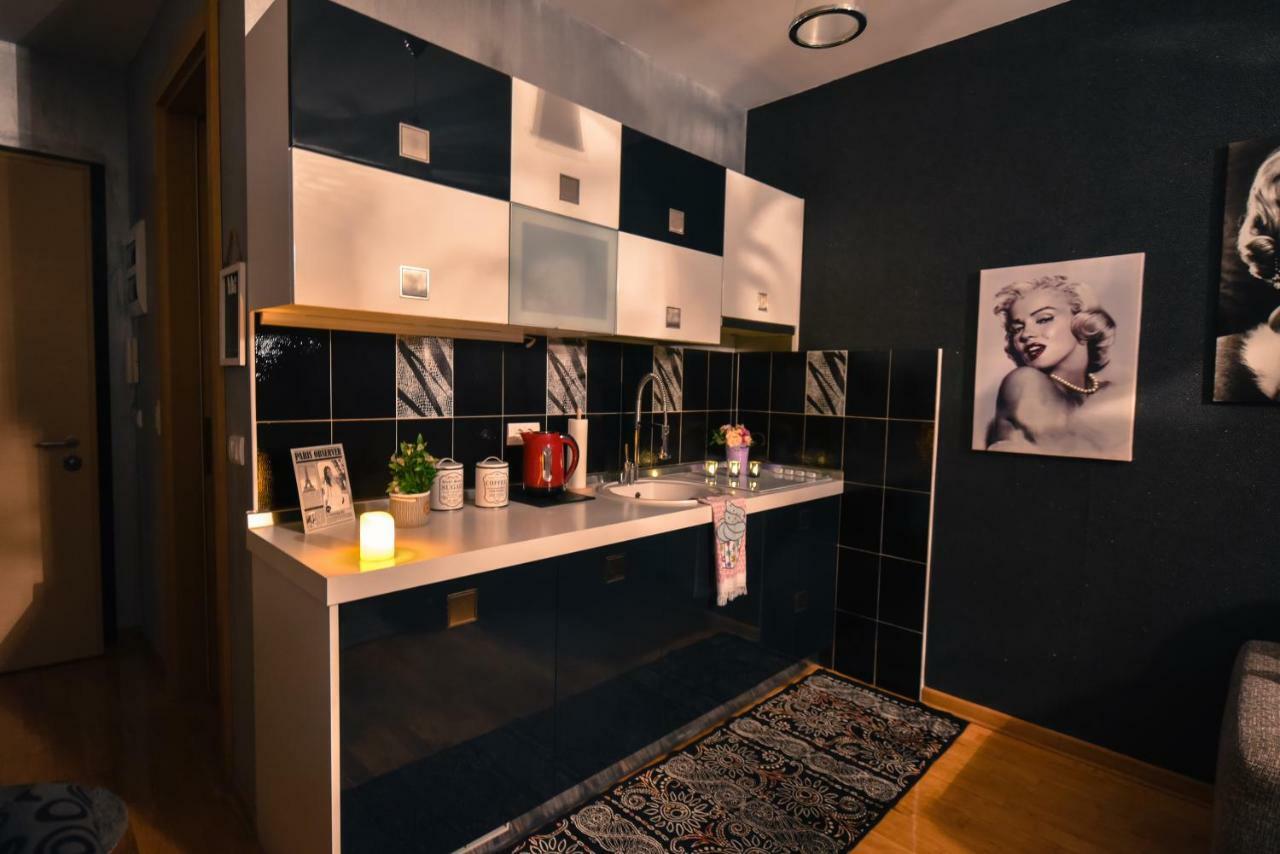 Marilyn Apartment Будва Экстерьер фото